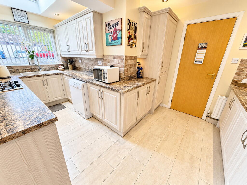 House in Dudley - View 5