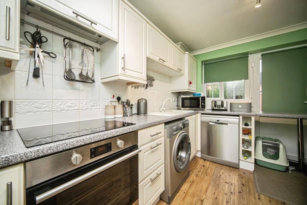 House in Taunton - View 4