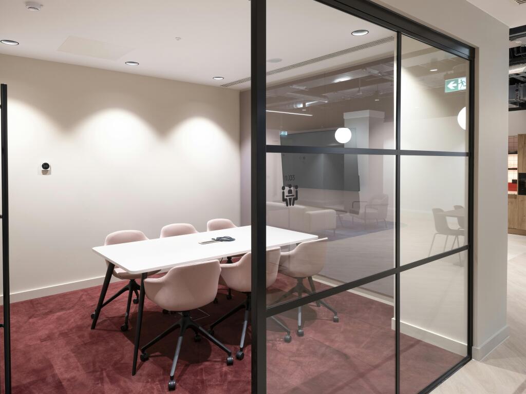 1st Floor Meeting Room