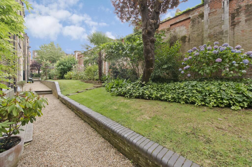 4 bedroom flat for rent
