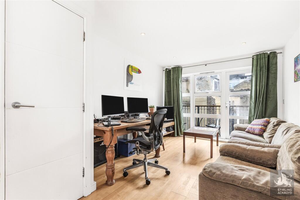 Apartment in London - More