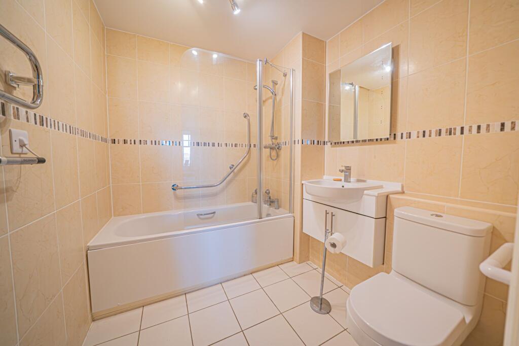 Additional image 9 of High Street, Knowle, B93