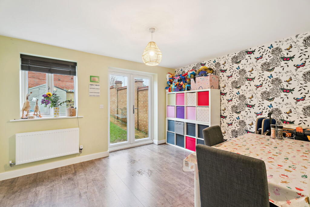 Wolseley Drive, Dunstable, LU6 1FH photo 3