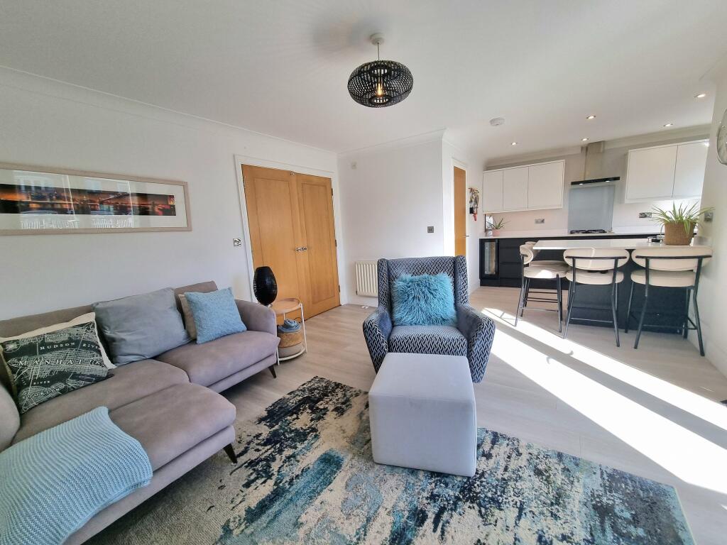 Apartment in Trafford, Greater Manchester - View 4