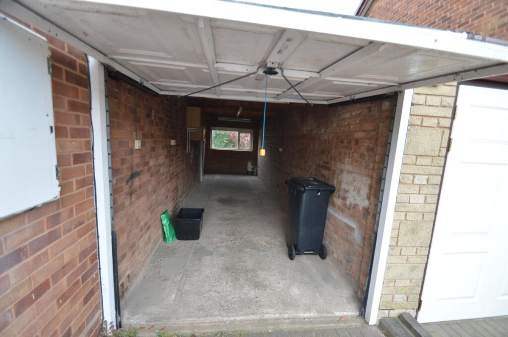 Longboat Lane, Stourbridge, DY8 photo 2