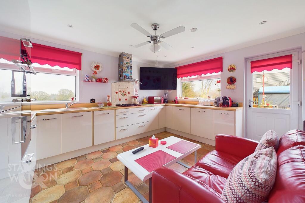 Townhouse Road, Costessey, Norwich photo 3