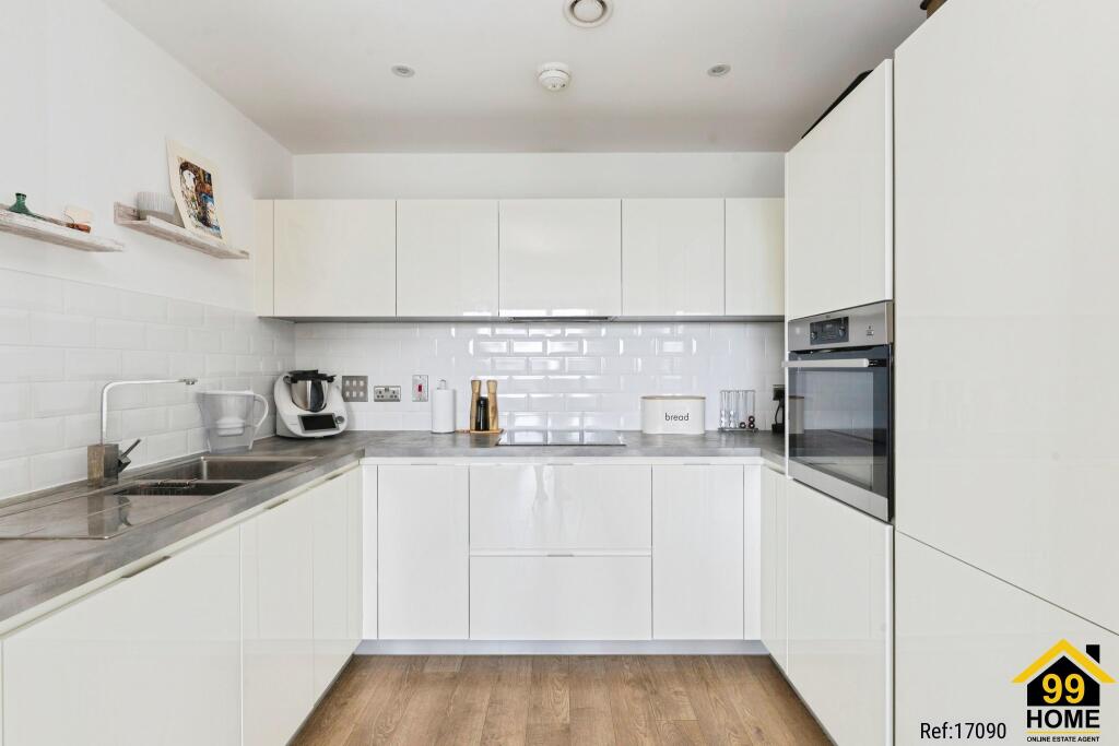 Apartment in London, Lansbury Square, Poplar - View 5