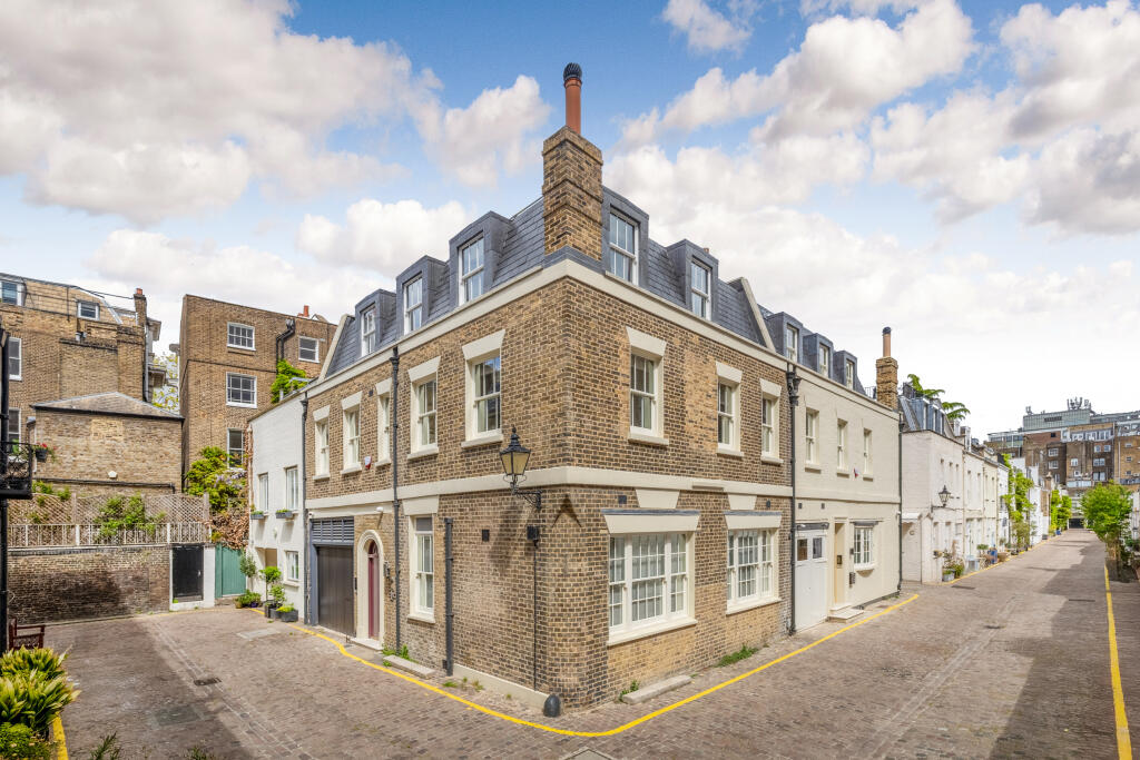 Main image of property: Queen's Gate Mews, South Kensington, London, SW7