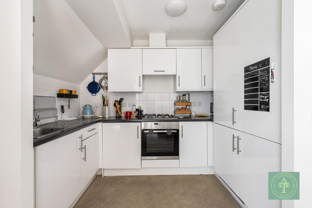 Apartment in London - View 5