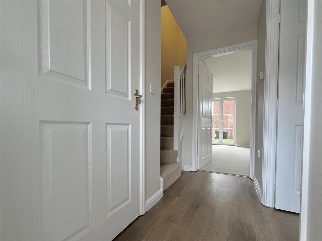 Chestnut Drive, Hagley photo 2