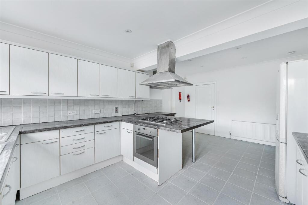 Ashbourne Road, W5 photo 4