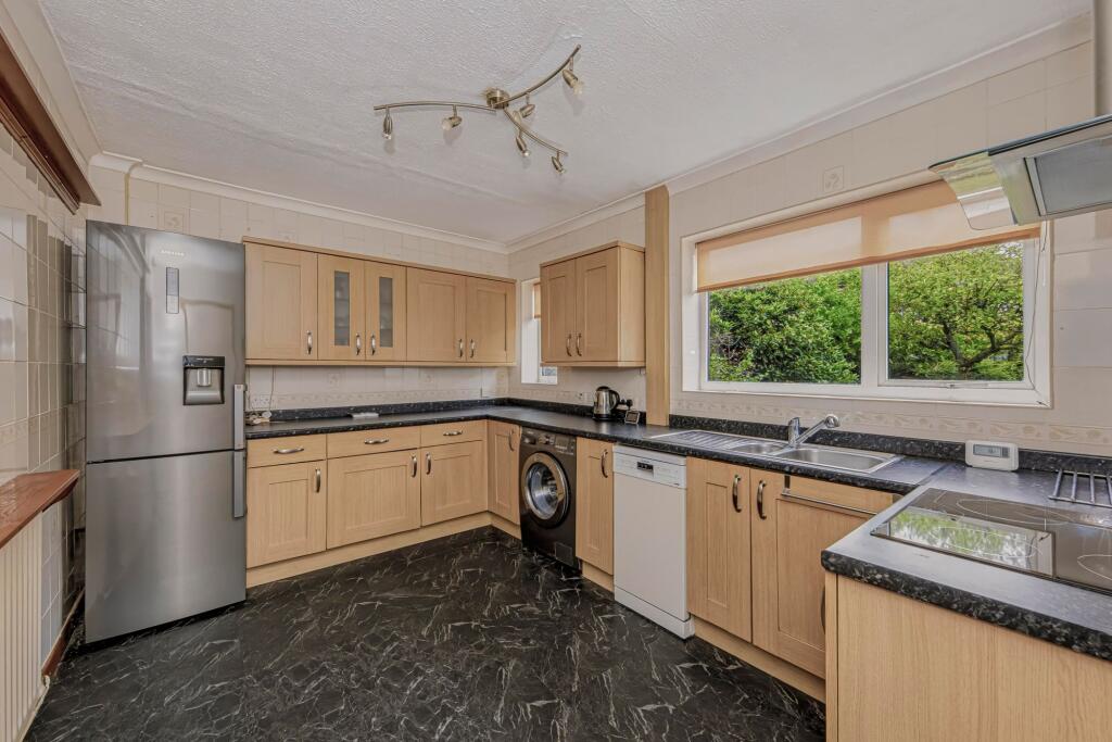 House in Stoke-on-Trent - View 4