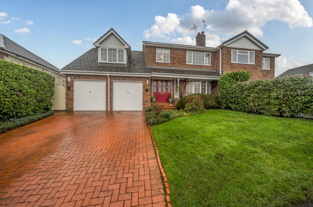 Aspin Park Avenue, Knaresborough HG5 8HE photo 3