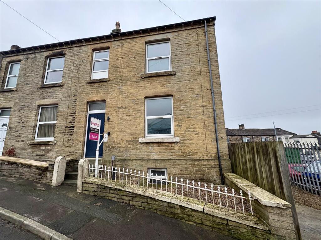 Main image of property: Centre Street, Heckmondwike