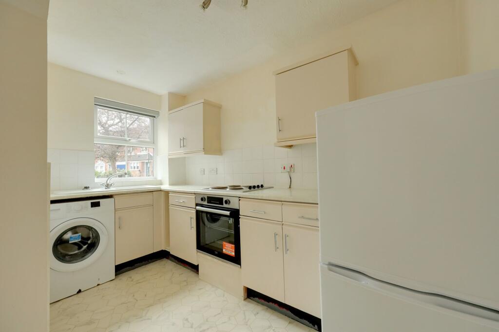 The Brooks, Burgess Hill, RH15 photo 3