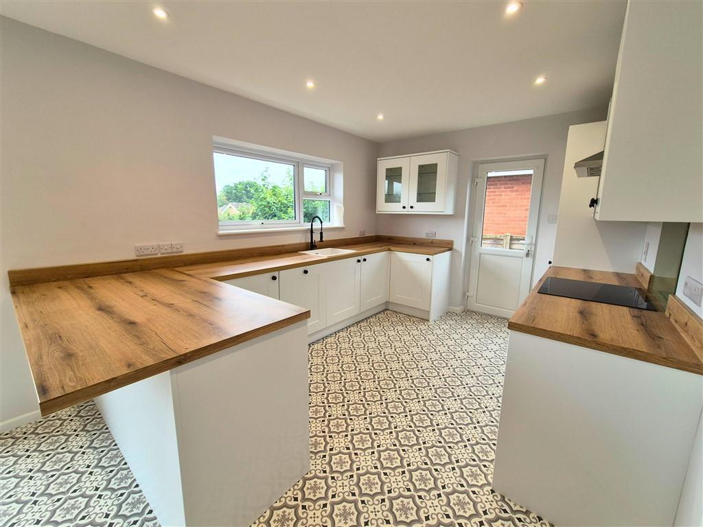 21, Croft Crescent, Yarpole, Leominster, Herefordshire, HR6 0BH photo 4