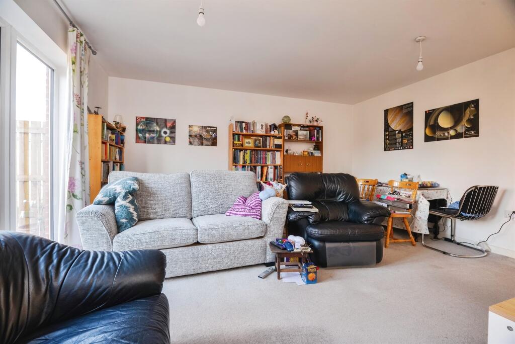 House in Stockton-on-Tees, Queensgate - View 4