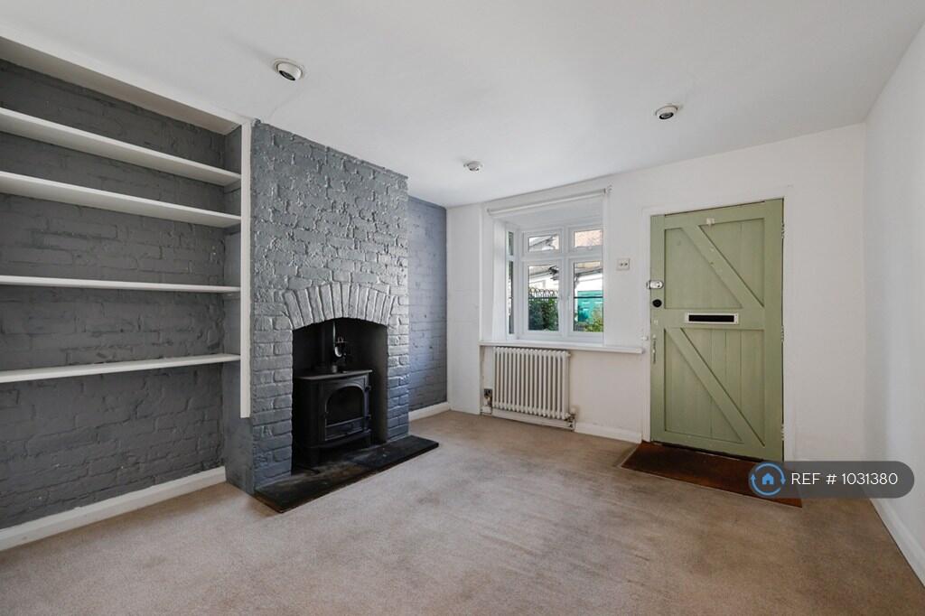 House in Tandridge, Church Town, Godstone - View 3