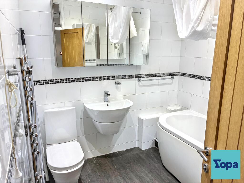 Cardigan Avenue, Westcliff-on-sea, SS0 photo 4