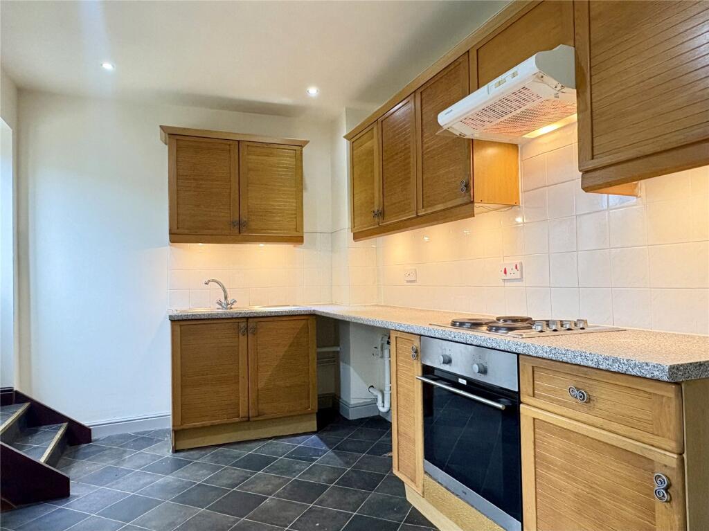 House in Oldham, Greater Manchester - View 4