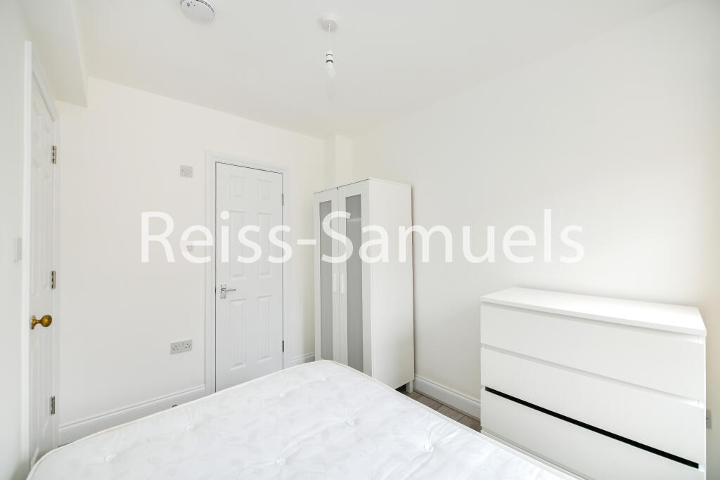 6 bedroom terraced house for rent