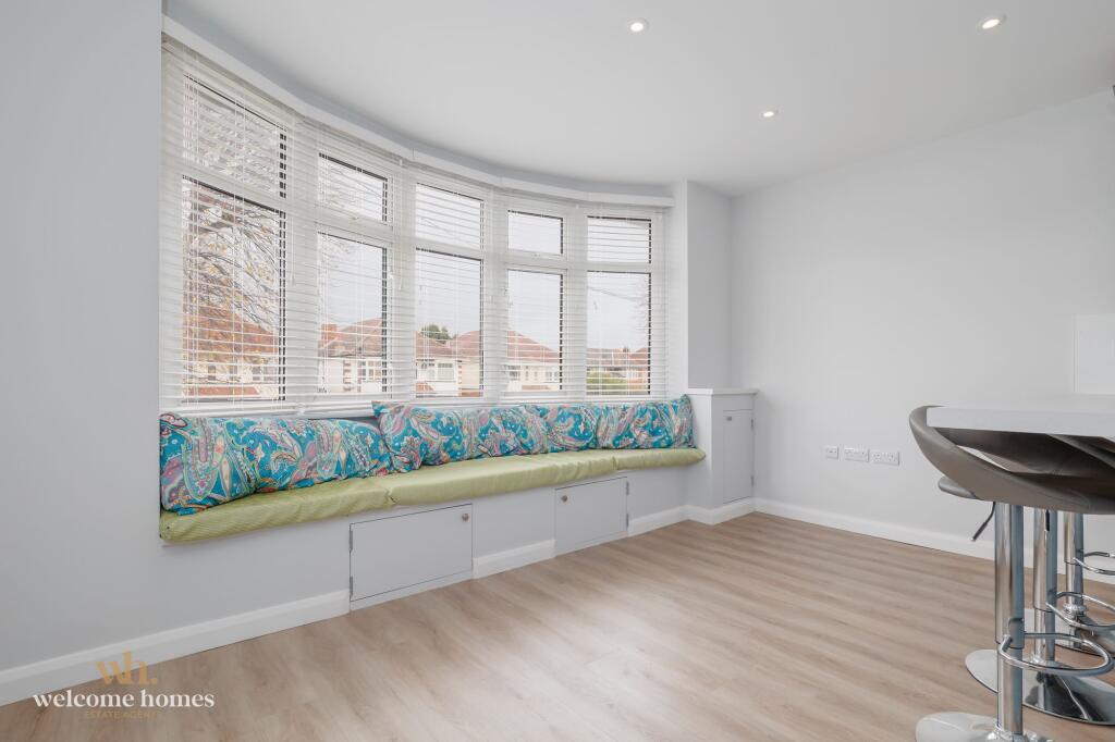 Apartment in Christchurch, Iford, Bournemouth - View 3