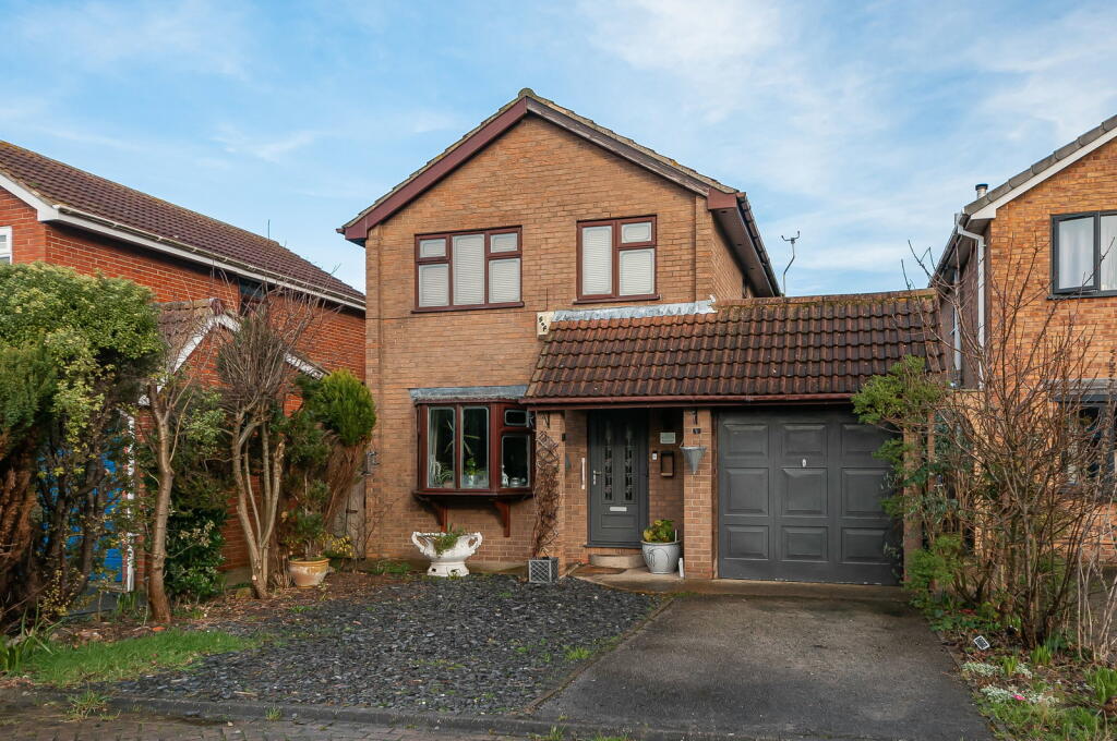 Main image of property: Berkeley Drive, Hedon, Hull, East Riding of Yorkshire, HU12 8PG