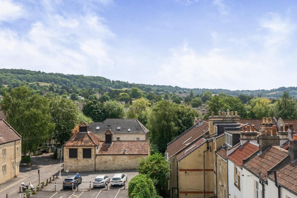 Apartment in Bath - View 4