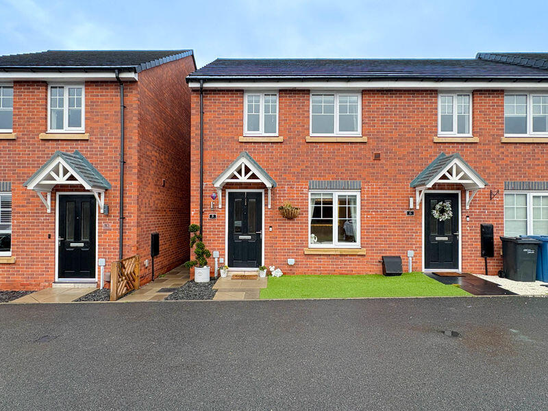 2-bed terraced on Hancox Close, Burntwood, WS7 3AH, £75,000