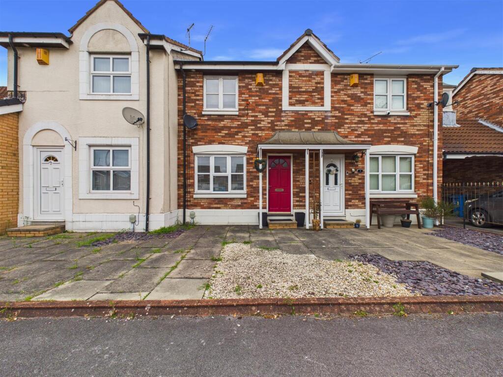 Main image of property: Ellerbeck Court, Hull