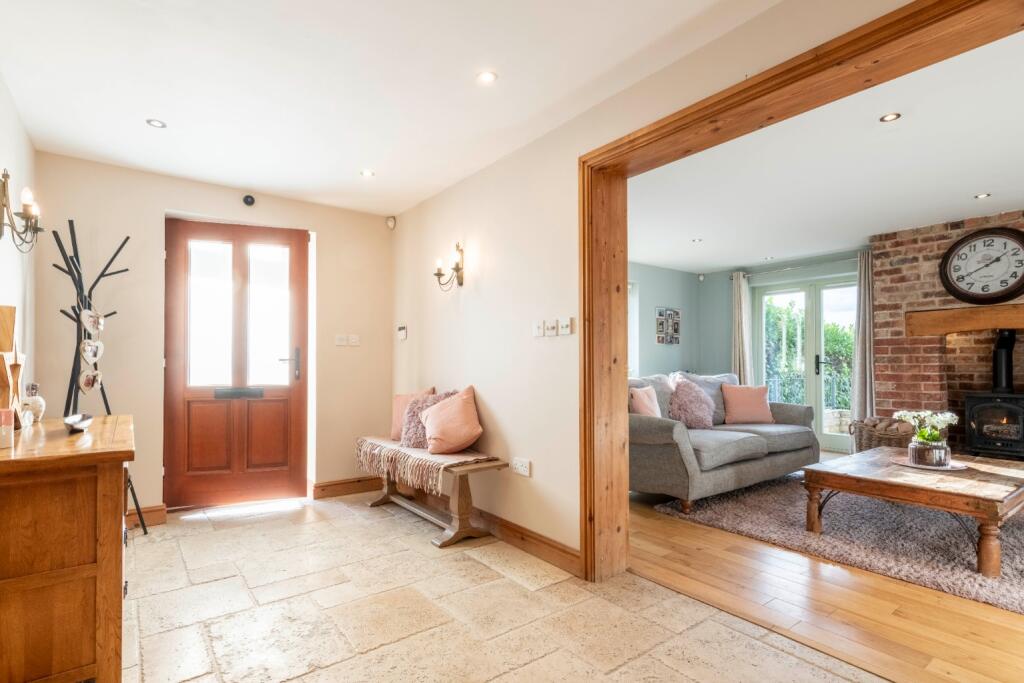 The Laurels, Bourne Road, Colsterworth NG33 photo 4