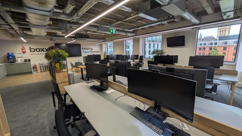 Office 1.jpg