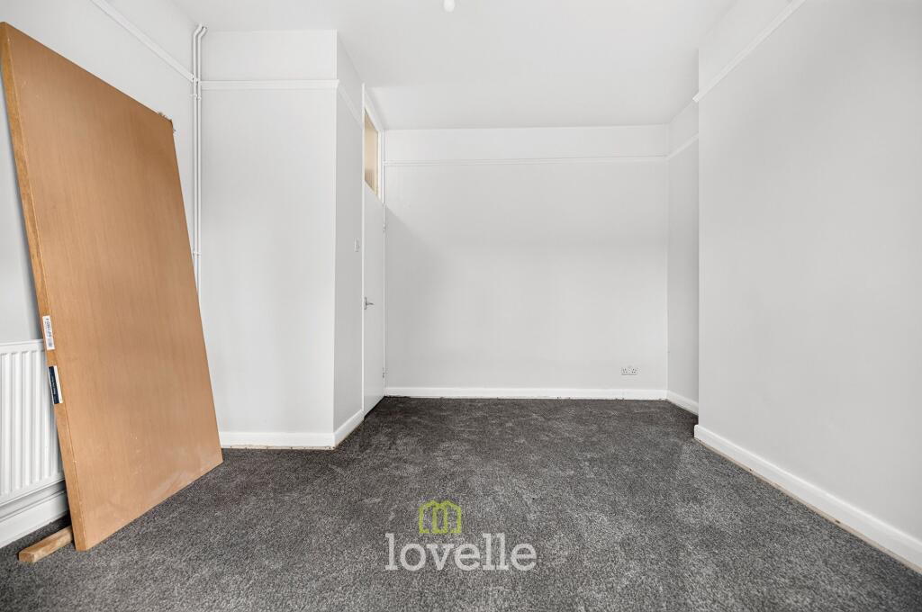 House in Doncaster - View 4