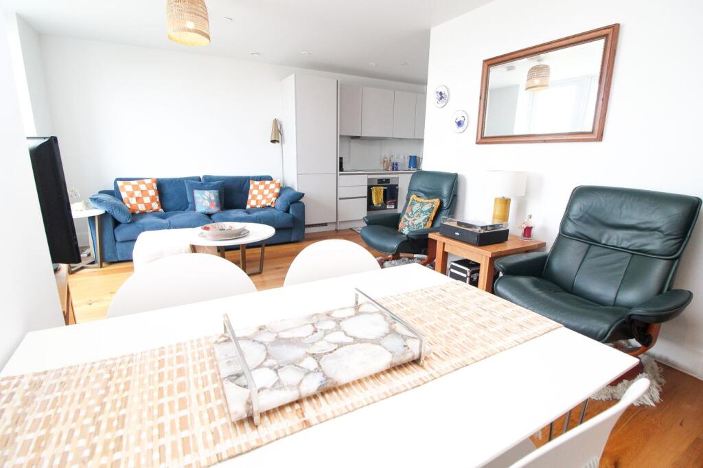 Apartment in Bournemouth - More