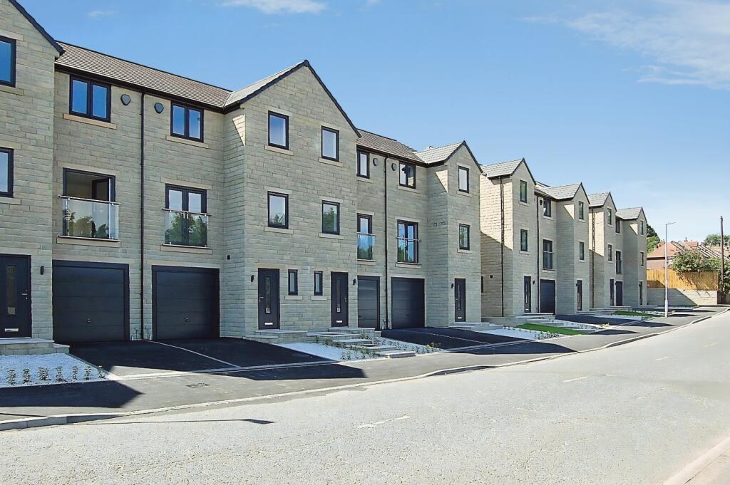 Main image of property: Lillands Lane, Brighouse, West Yorkshire, HD6