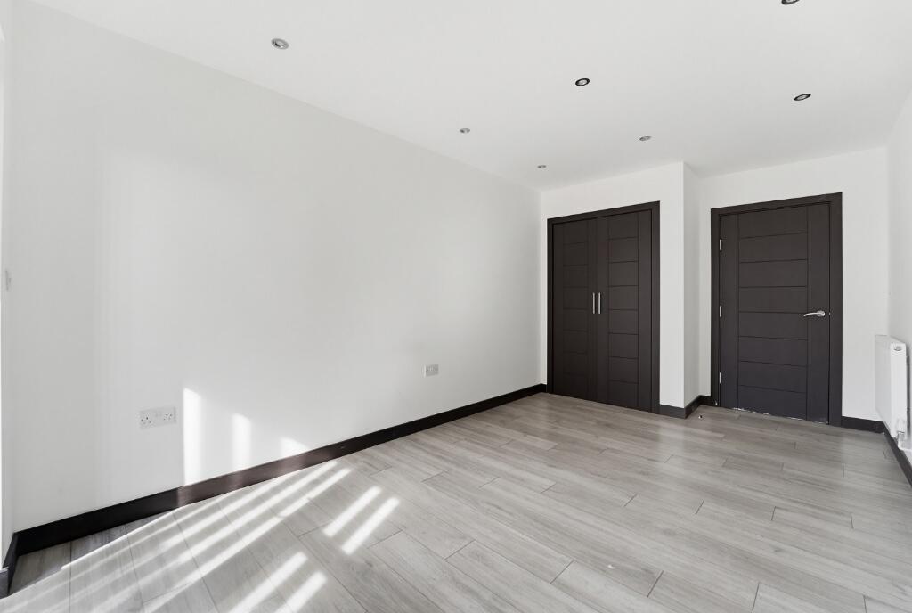 Main image of property: Harrow Court, Maidenhead, Berkshire, SL6