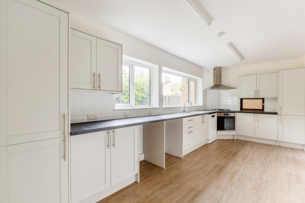 House in Guildford - View 2