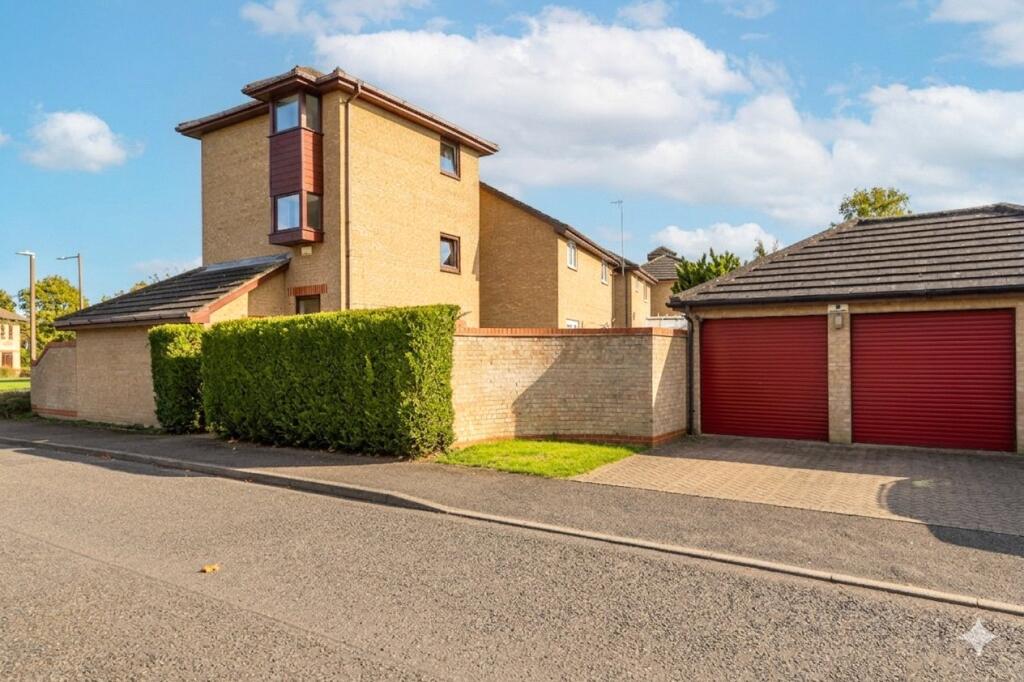 Main image of property: Chevalier Grove, Crownhill, Milton Keynes, Bucks, MK8