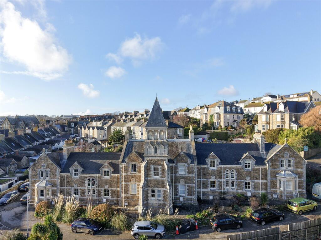 Coastguard Crescent, Penzance, TR18