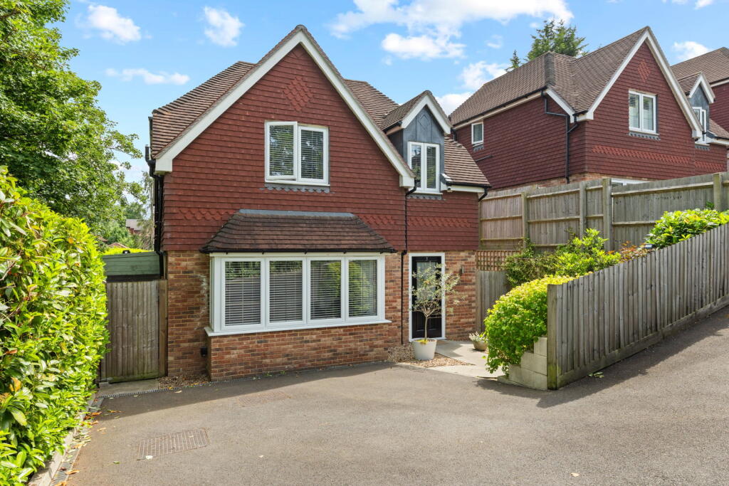 Main image of property: Reed Gardens, Coulsdon, CR5 1FD