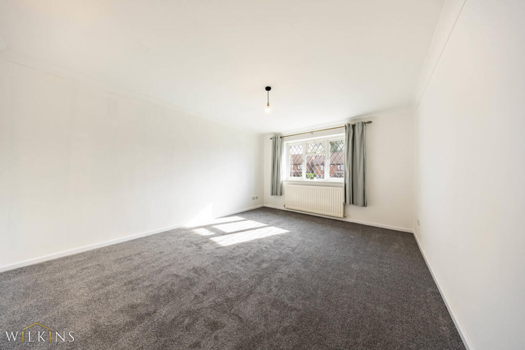 Apartment in Birmingham, Sutton Coldfield - View 3