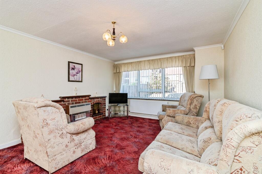 House in Nottingham, Rise Park - More