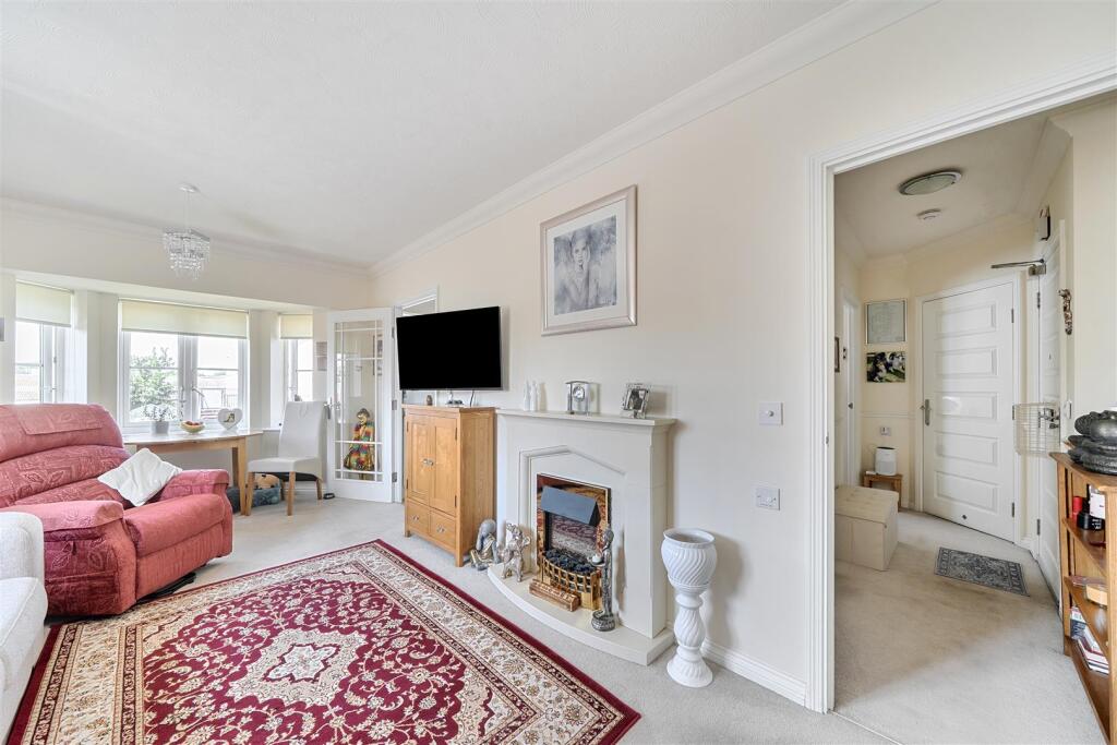 Priory Lodge, Christchurch, Dorset - View 3
