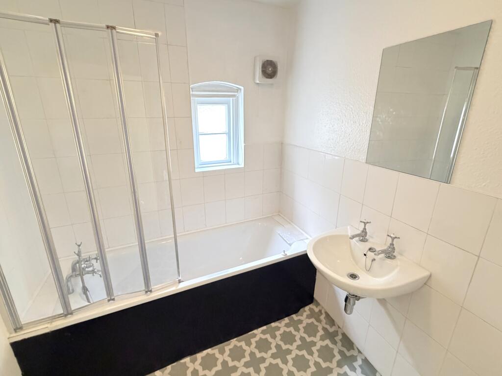 Apartment in Bath - View 4