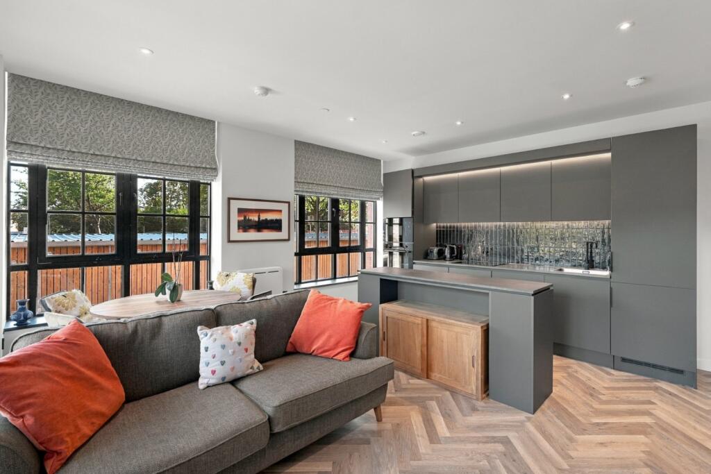 Apartment in York - View 2