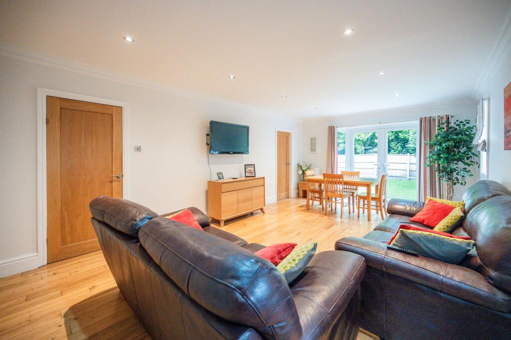 Crescent Green, Aughton, L39 photo 3