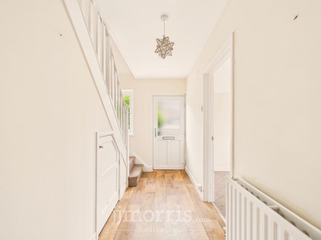 House in Swansea, Cwm Gwaun - More