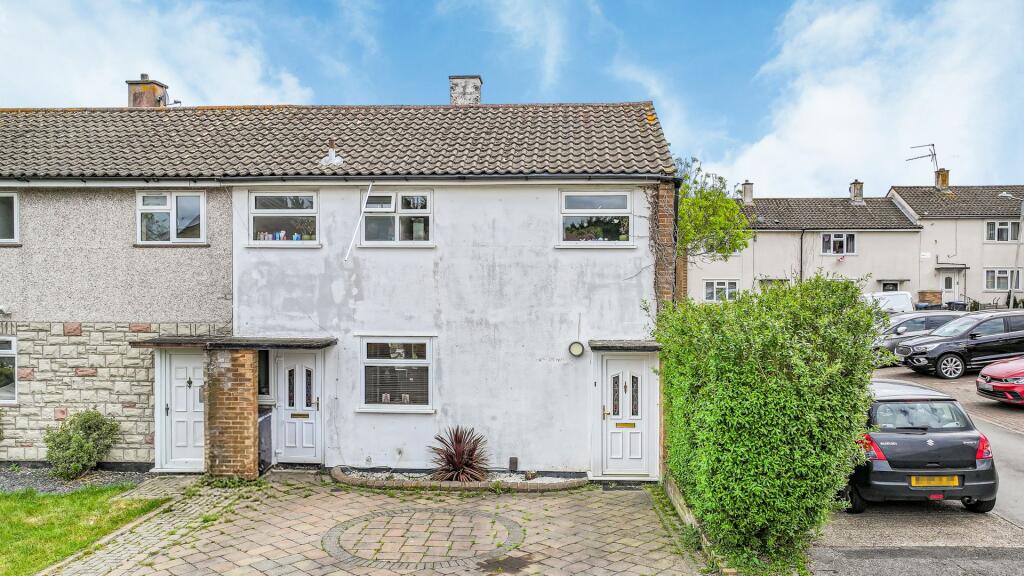 Main image of property: Hookfield, Harlow