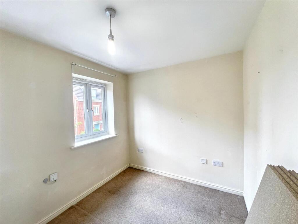 St. Thomas Way, Hawksyard, Rugeley photo 4