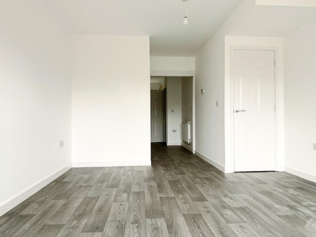 House in Canterbury, Stuppington, Wincheap - More